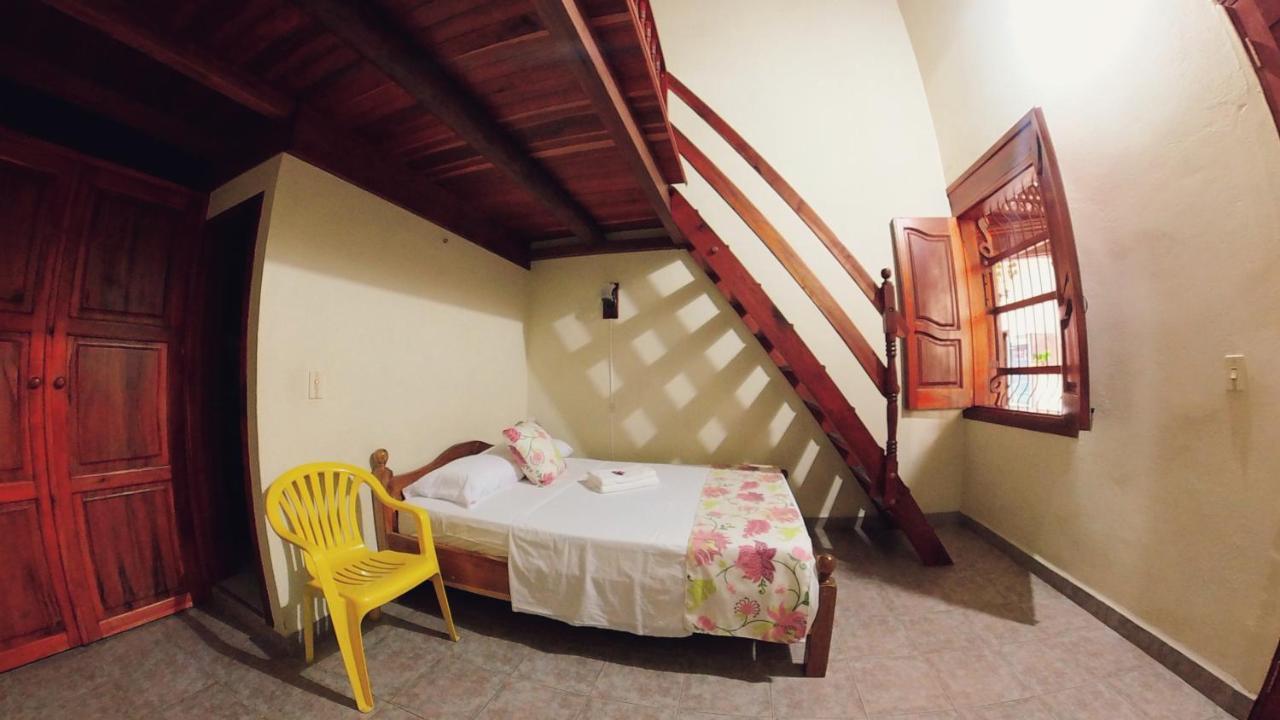 La Casa De Las Flores Hostal Jardín Exterior foto